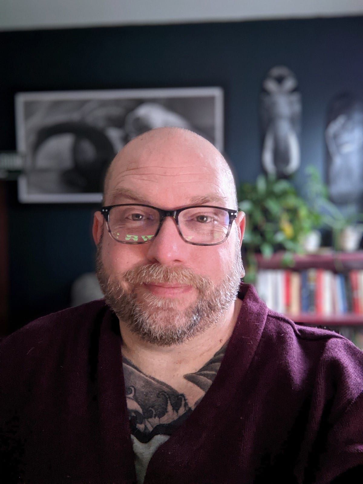 Mike with no hat or beard!